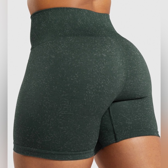 GYMSHARK ADAPT FLECK SEAMLESS SHORTS VICTORY GREEN/UNIT GREEN RARE - Picture 3 of 9